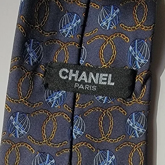CHANEL Men's Vintage Tie 100% Silk Made in Italy blue with chain CCs - Picture 2 of 5